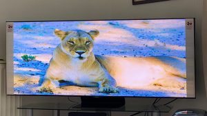 آبی رنگ بود تصاویر در تلویزیون